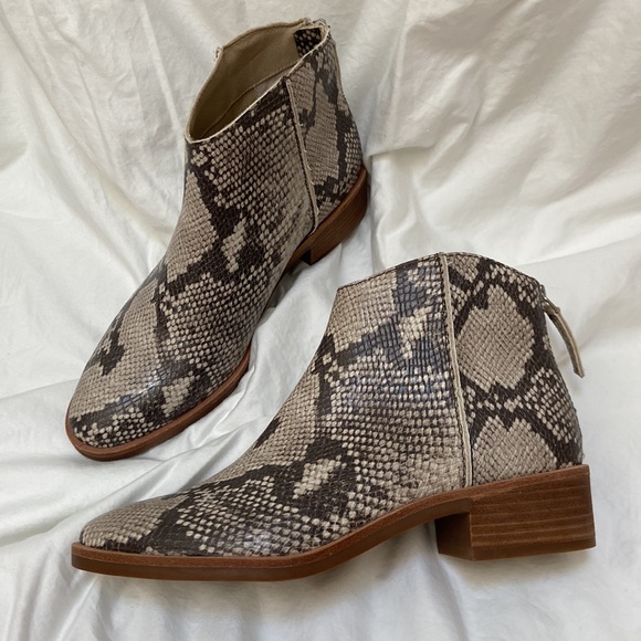 Women’s Dolce Vita faux snakeskin ankle booties. Style: TAVIN. Size 8M. Like new - Picture 2 of 14